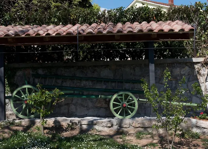 Villa Nature Escape By Guide *